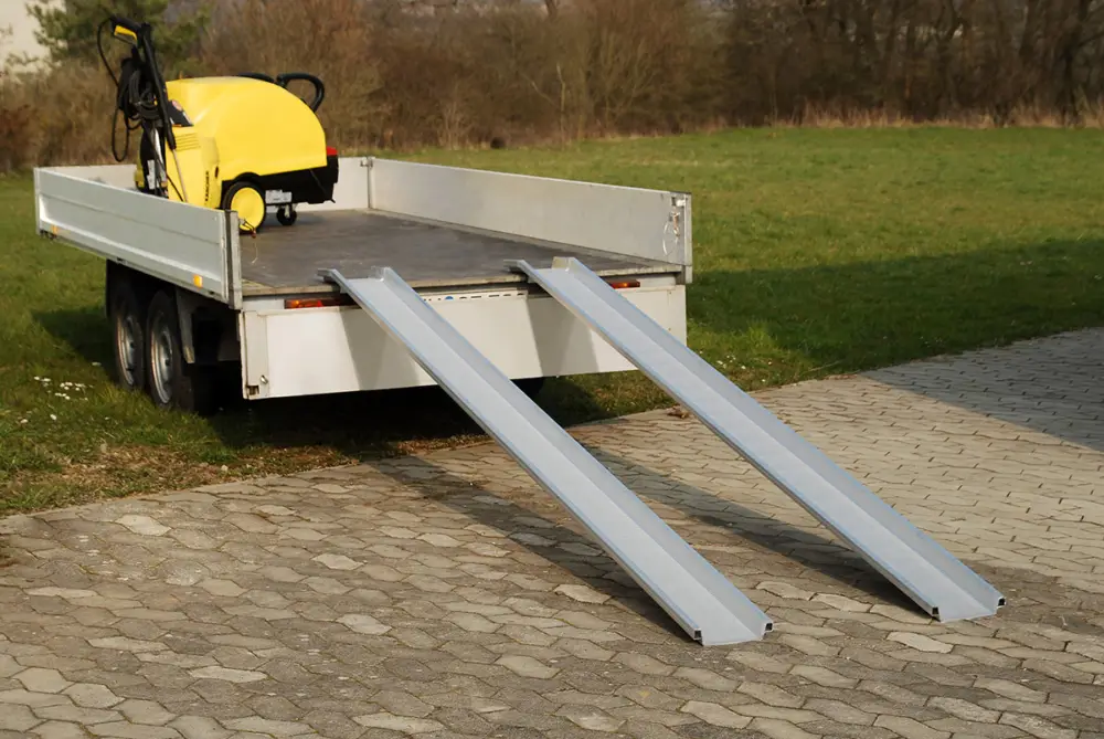 Saisonangebot Altec Auffahrrampe ABS - 2000 mm
