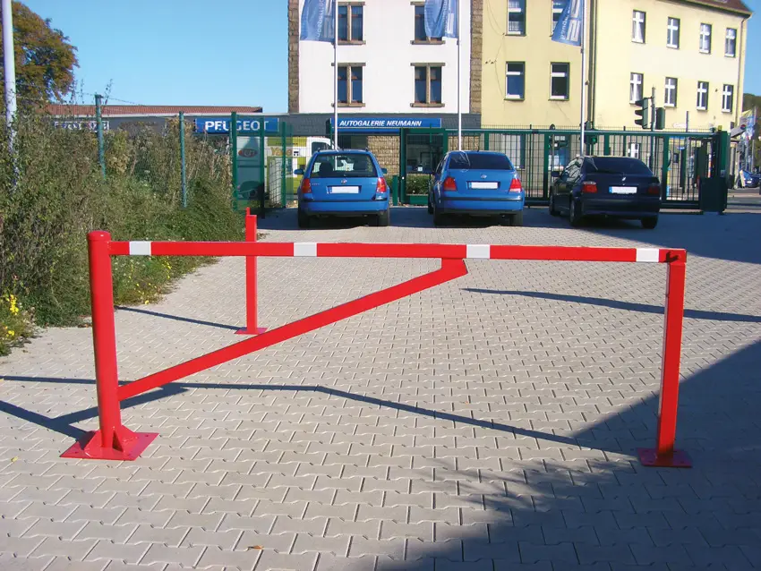 Geprüft Schake Drehschranke mit 2 Auflagestützen - Schrankenbaum 60 x 40 mm ODV rot weiß - 4500 mm